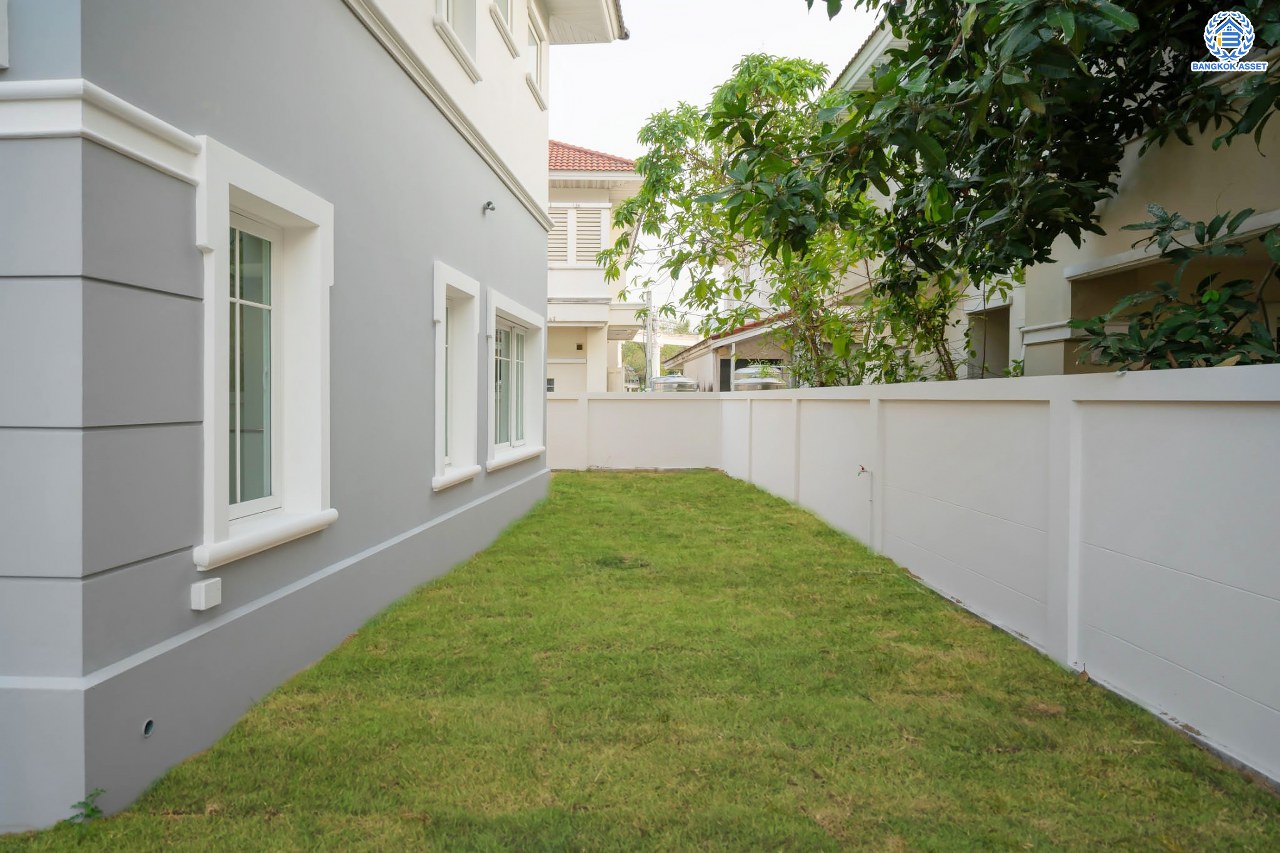 บ้านมือสองตกแต่งใหม่ โครงการ เพอร์เฟคมาสเตอร์พีซ รัตนาธิเบศร์ หลังใหญ่กว่า 91.4 ตร.ว. ฟังก์ชัน 3 ห้องนอน 5 ห้องน้ำ 1 ห้องแม่บ้าน จอดรถได้ 2 คัน พร้อมบรรยากาศโครงการสุด Luxury บนทำเลเชื่อมต่อทุกการเดินทาง ใกล้รถไฟฟ้าสายสีม่วง "สถานีไทรม้า" และจุดขึ้นทางด่วน "งามวงศ์วาน"